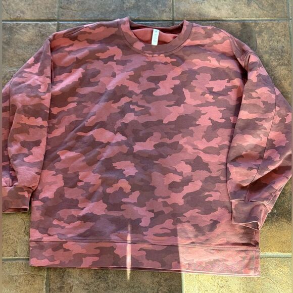 Lululemon pink camouflage sweater sweatshirt size 12 - Picture 1 of 2